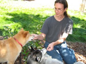 <a href="http://www.shibashake.com/dog/dog-psychology-cesar-millan" target="_top">Dog Psychology and Cesar Millan</a>